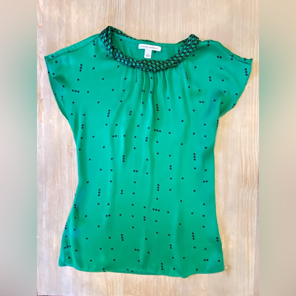 Banana Republic- Short Sleeve Blouse- Green